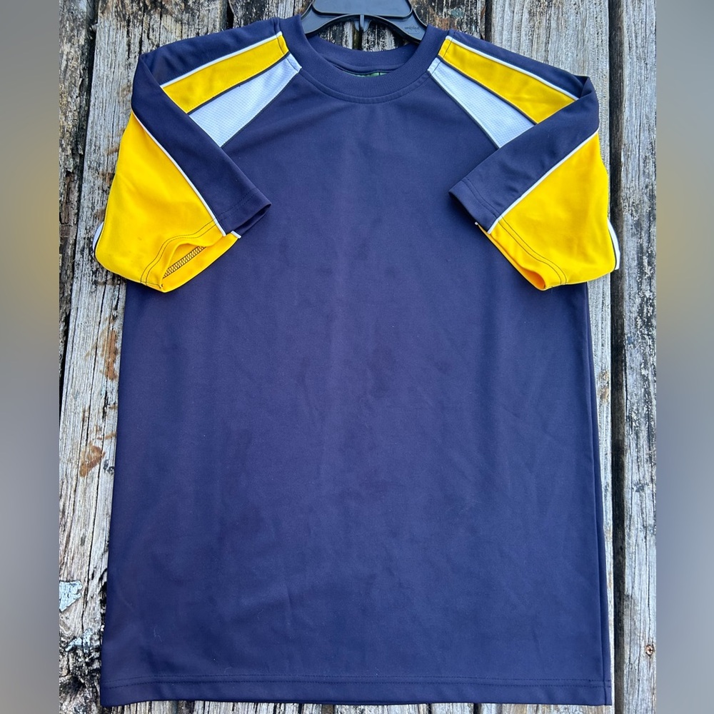 Premier International for Boys Short Sleeve Crewneck Shirt. Size XL (16-18)